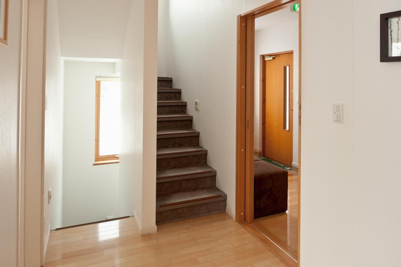 Avalon Apartman Kucsan Kültér fotó